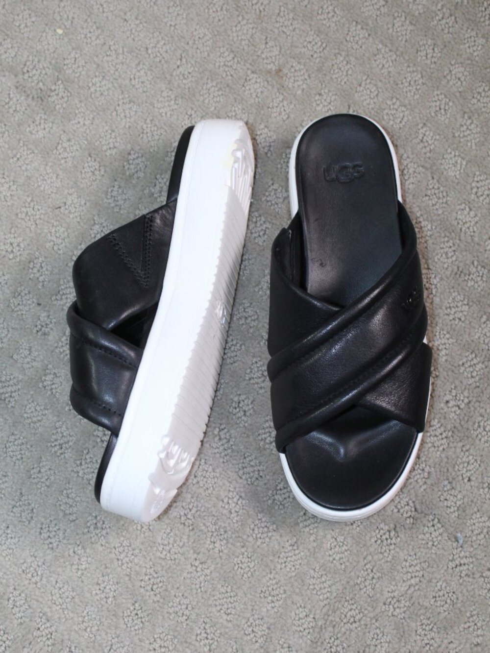 UGG Size 6.5 Black Zayne Crossband Treadlite Platform Sandals